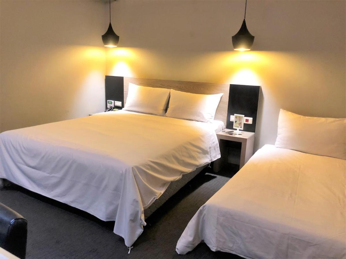 Kiwi Express Hotel - Jiuru Rd Гаосюн Экстерьер фото