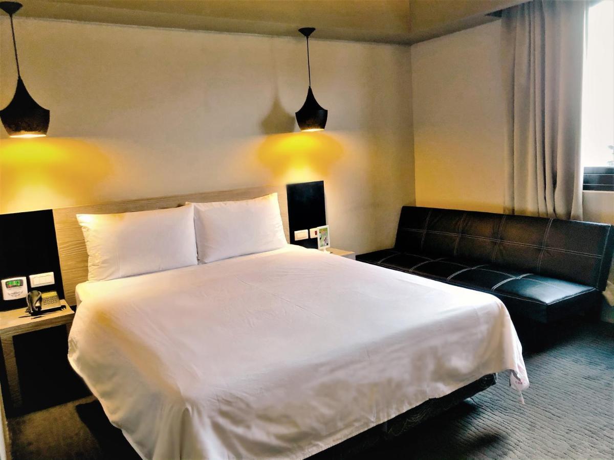 Kiwi Express Hotel - Jiuru Rd Гаосюн Экстерьер фото