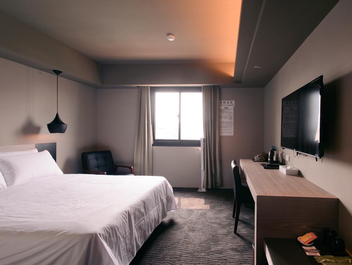 Kiwi Express Hotel - Jiuru Rd Гаосюн Экстерьер фото