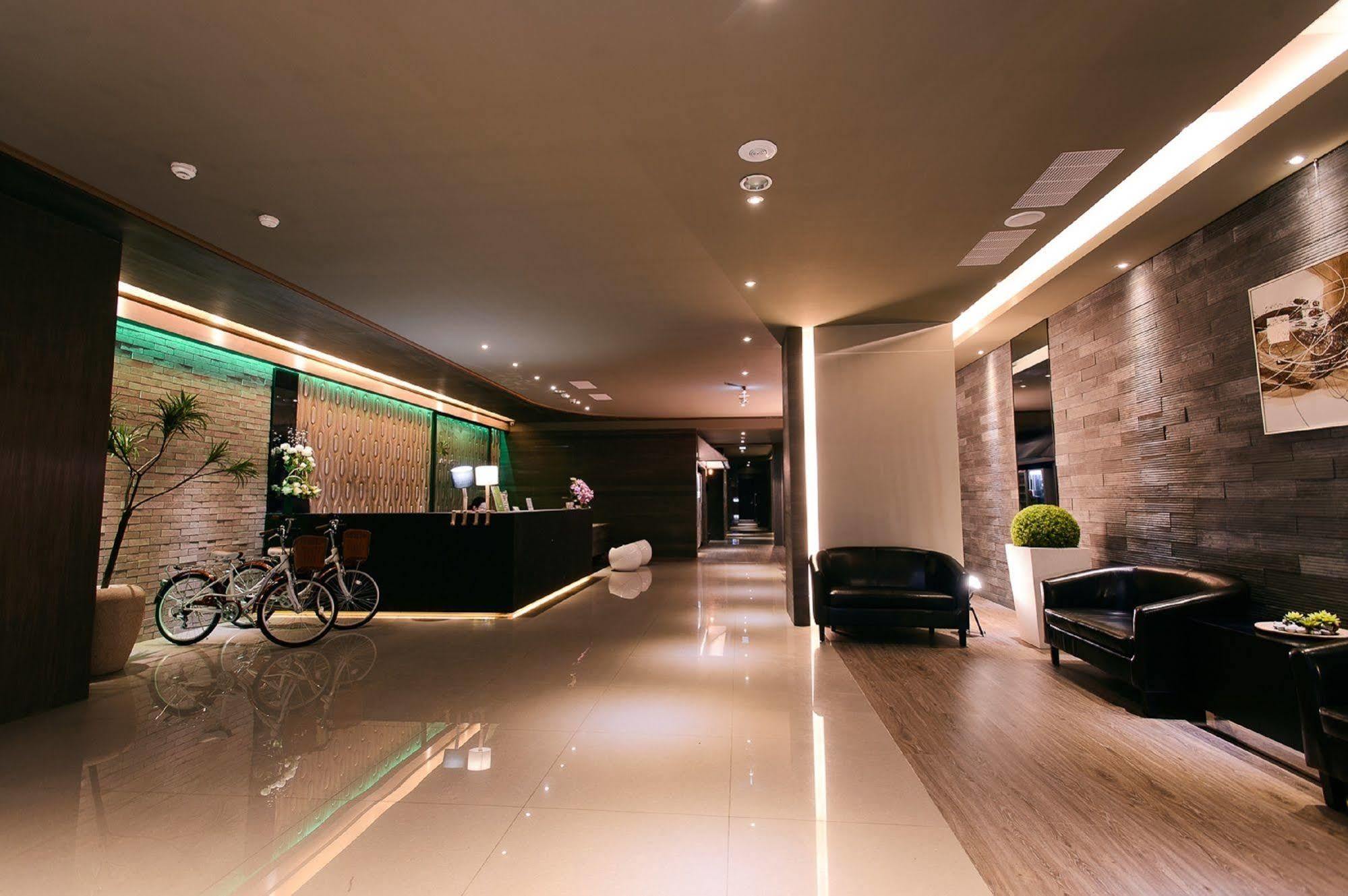 Kiwi Express Hotel - Jiuru Rd Гаосюн Экстерьер фото